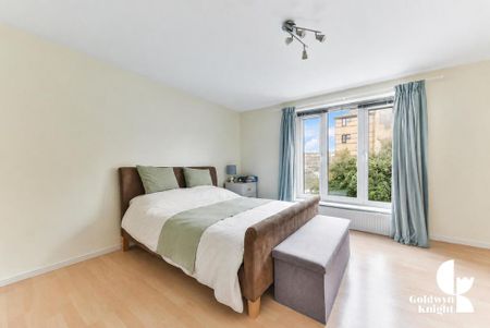 4 bedroom terraced house to rent - Photo 5