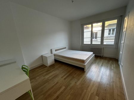 Location Appartement 4 pièces 89m² LE CREUSOT 71200 - Photo 3