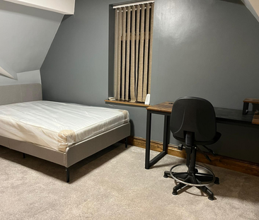 1 bedroom in a house share to rent - Photo 1