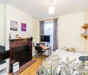 1 bedroom in a house share to rent - Photo 5