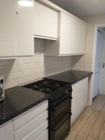 3 bedroom house to rent - Photo 3