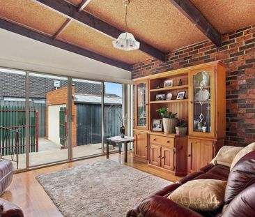 29 Mark Street, Keilor East VIC 3033 - Photo 3