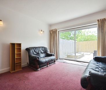 2 bedroom Bungalow To Let - Photo 1
