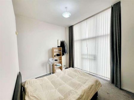 Woodfield Road, Altrincham, WA14 - Photo 3