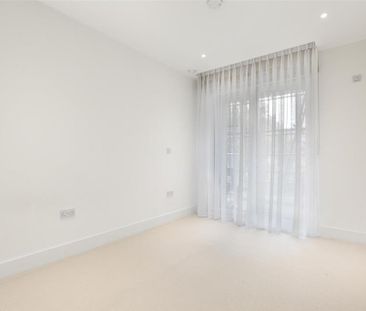 3 bedroom flat to rent - Photo 6