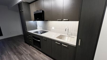 For Lease - 20 Soudan Avenue Unit# 3001, Toronto, Ontario - Photo 3