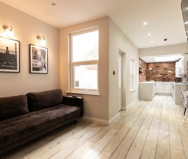 7 bedroom terraced house to rent - Photo 1