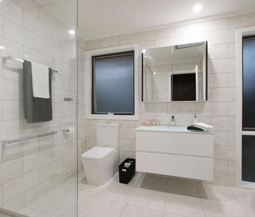 57 Cratloe Road, Mount Waverley VIC 3149 - House For Rent | Domain - Photo 5