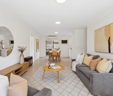 Comfortable Unit Living in Sought-After Clarence Park - Photo 3