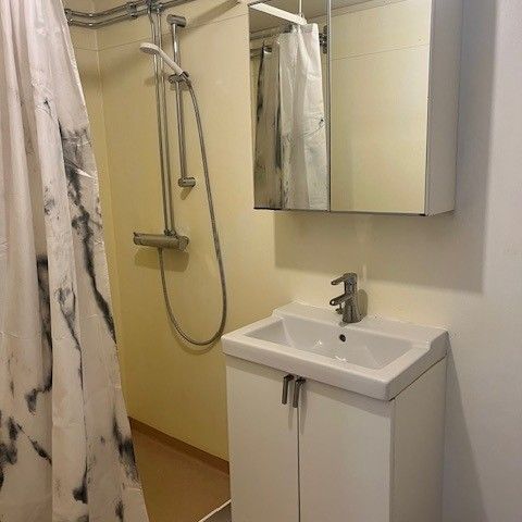 Gävlevägen, Tierp - Photo 1