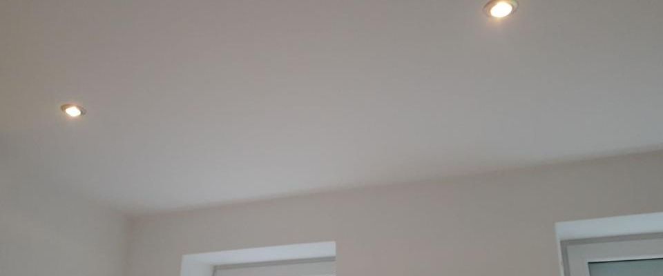 NEU SANIERT! 2R-Wohnung ruhige Lage Stellplatz, 42 m² ***Vermieter-Bonus 2 Kaltmieten geschenkt*** - Foto 1