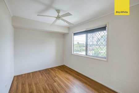 2 Crestview Street, Loganlea QLD 4131 - House For Rent | Domain - Photo 2