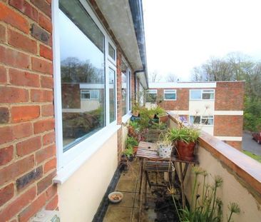 2 bedroom flat to rent - Photo 6