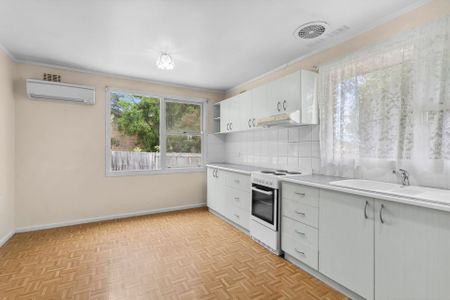 5 Allwood Street Chifley ACT - Photo 4