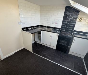 1 Bed Flat, Acocksgreen, B27 - Photo 3