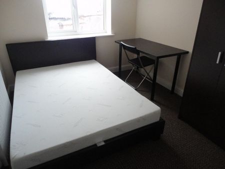 Far Gosford Street, Stoke, Coventry - - Photo 2