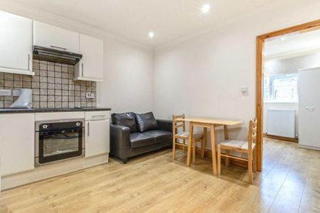 Studio to rent - Photo 2