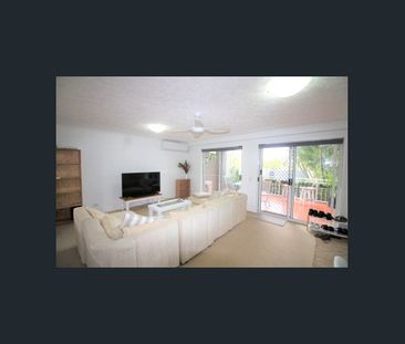 Chevron Island Lifestyle - 2 Bedroom Unit with Pool Access - Photo 3