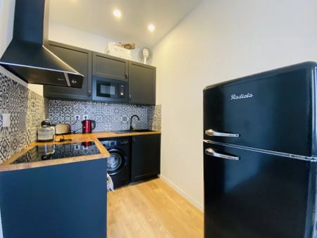 Location Appartement 2 pièces 30m² MARSEILLE 6ème - Photo 3