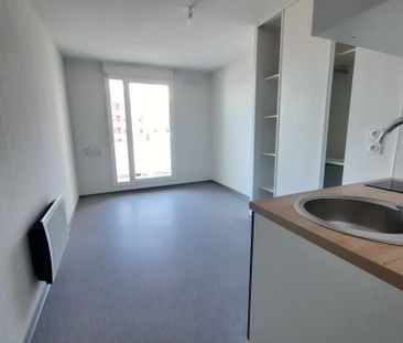 Location Appartement 1 pièce 18m² NIMES 30000 - Photo 1