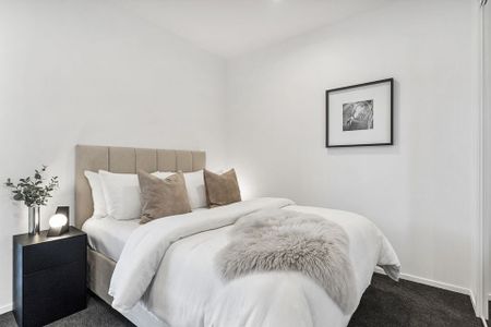NYC Style 1 Bedroom Apartment - Pet Friendly - Photo 5
