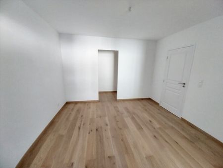 Location Appartement 3 Pièces 64 m² - Photo 2