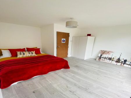 8beds House - Photo 2