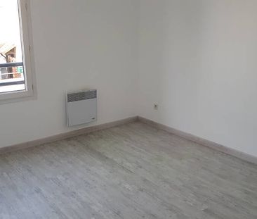 Location appartement 2 pièces 38.31 m² à Villieu-Loyes-Mollon (01800) - Photo 1