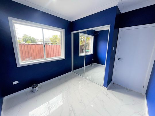 SPACIOUS GRANNY FLAT! - Photo 1