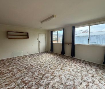 34 Campbell Parade, Cranbourne VIC - Photo 3