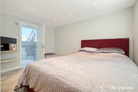3 bedroom end of terrace house to rent - Photo 4