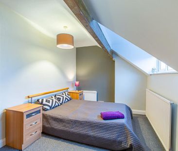 4 bedroom terraced house to rent - Photo 3