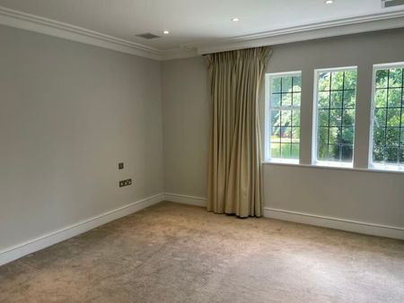 6 Bedroom House To Let - Photo 2