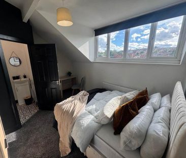 1 bedroom in a house share to rent - Photo 3