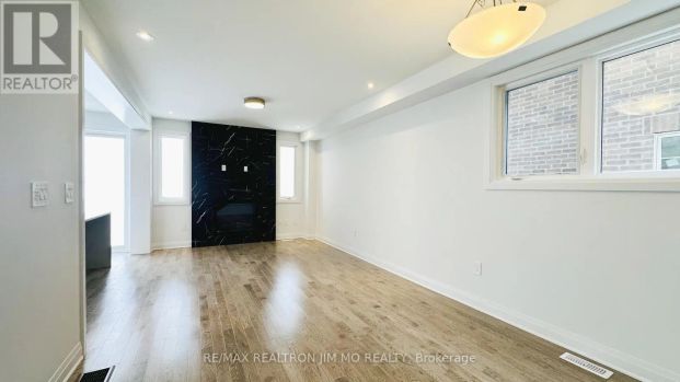 123 LESLIE RICHARDS STREET - Photo 1