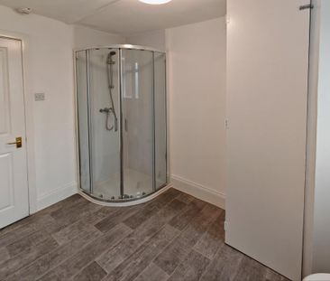 4 bedroom house of multiple occupation to rent - Photo 5