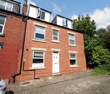 3 bedroom terraced house to rent - Photo 4