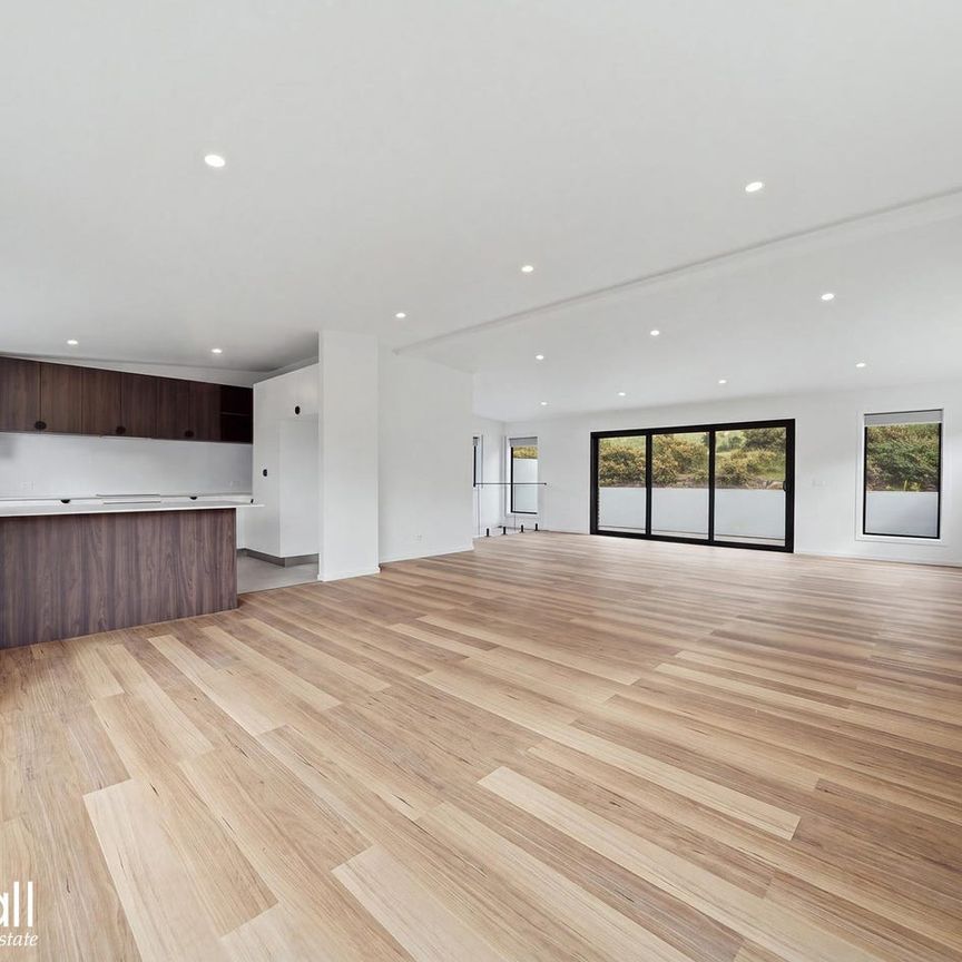 Brand New Luxury Living With Stunning City & River Views - Photo 1
