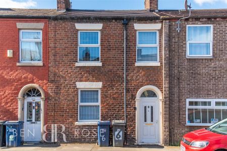 3 bedroom terraced house to rent - Photo 3