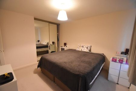 3 bedroom detached house to rent - Photo 4