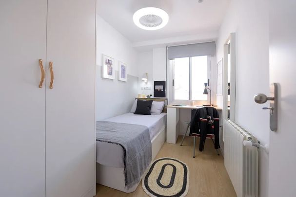 Calle Rodríguez de Cepeda, Valencia, Valencian Community 46021 - Photo 1