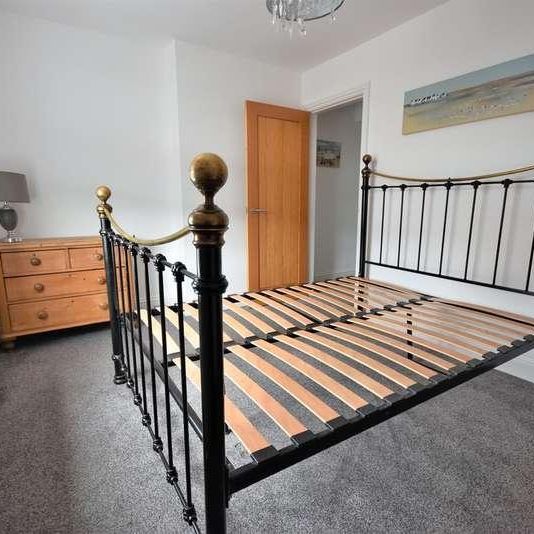 Vicarage Lane, Blackpool, FY4 - Photo 1