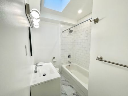 For Lease - 1980 EGLINTON Avenue Unit# Upper Level, Toronto, Ontario - Photo 5