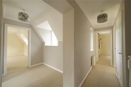 4 bedroom detached house to rent - Photo 5