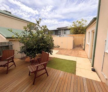 SPACIOUS COASTAL LIVING! - Photo 5