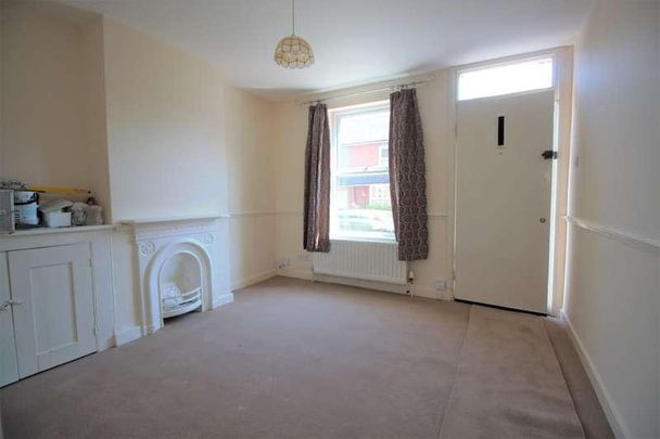 Watford, Hertfordshire, WD19 - Photo 1