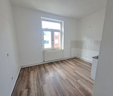 Geräumige 3-Zimmer-Wohnung mit Balkon in Bremerhaven-Lehe! - Photo 3