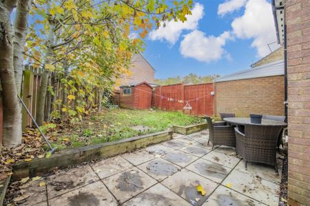 2 bed House - Semi-Detached To Let - Photo 2