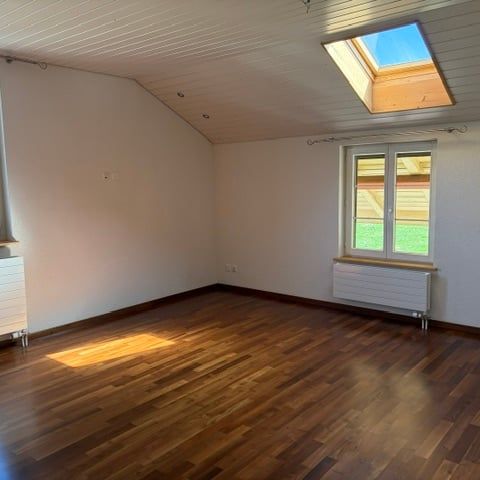Suchen Sie das Besondere? Zu vermieten Alte Käserei mit viel Platz und grosszügigem Umschwung - Photo 1