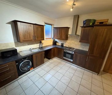 2 bedroom end of terrace house to rent - Photo 6